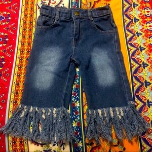 Toddler Girls Boutique Fringed Denim Capris/Bermudas (3)